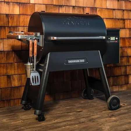 Ironwood 885 Pellet Grill