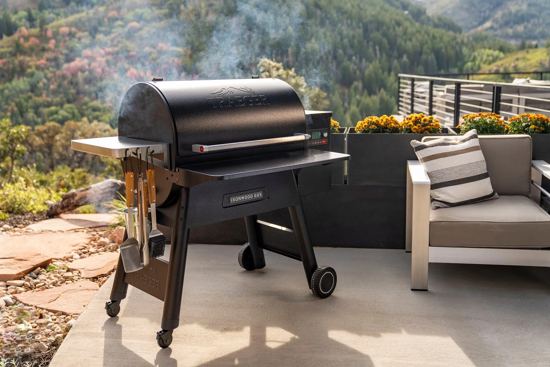 Ironwood 885 Pellet Grill